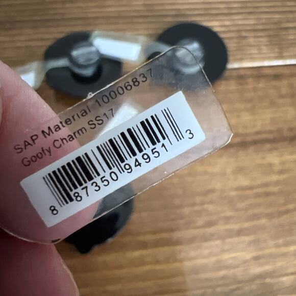 (5) NWT Disney Shoe Charms For Crocs Minnie Mouse Goofy Donald Daisy Authentic - Picture 9 of 9